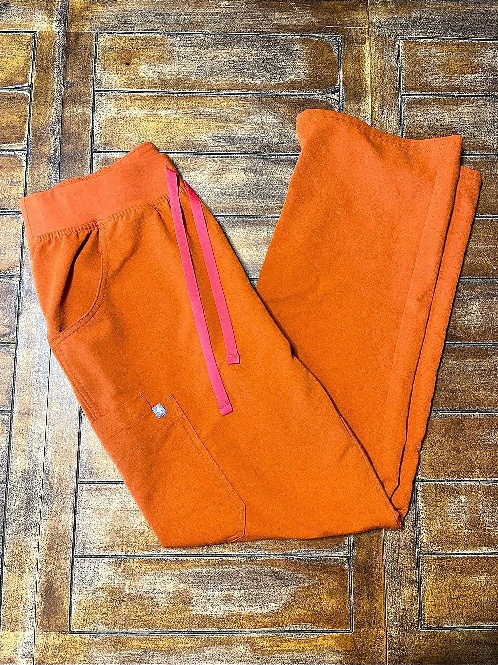 FIGS Technical Collection Orange Straight Leg Pants Medium scrubs